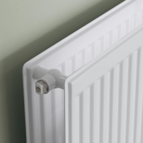 Grzejnik płytowy z profilowanym frontem i higieniczną konstrukcją - Therm X2 VMulti Hygiene